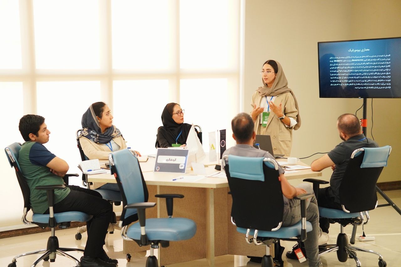 دورة المهارات التقنية المتقدمة للعمل الرقمي عن بُعد